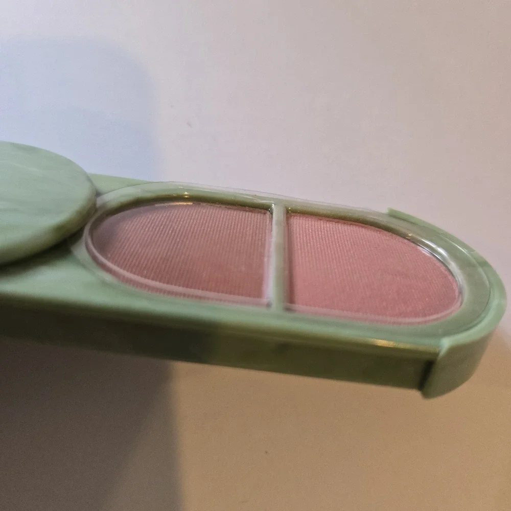 Clinique Soft Pressed Powder Blusher pink Blush/fig .20 Oz New Green Compact‎
